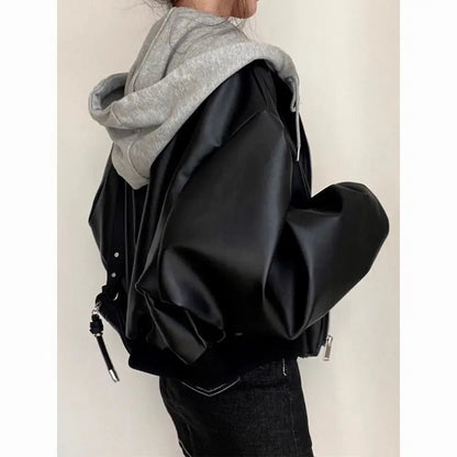 Chaqueta coreana de cuero PU negro de gama alta para mujer, moda holgada con capucha para primavera y otoño, ropa de abrigo versátil falsa de dos piezas con cremallera