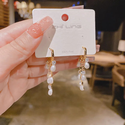 2023 New Fashion Trend Unique Design Elegant Delicate Lightweight Luxury Pearl Tassel Earrings High Jewelry Party Favors for Women