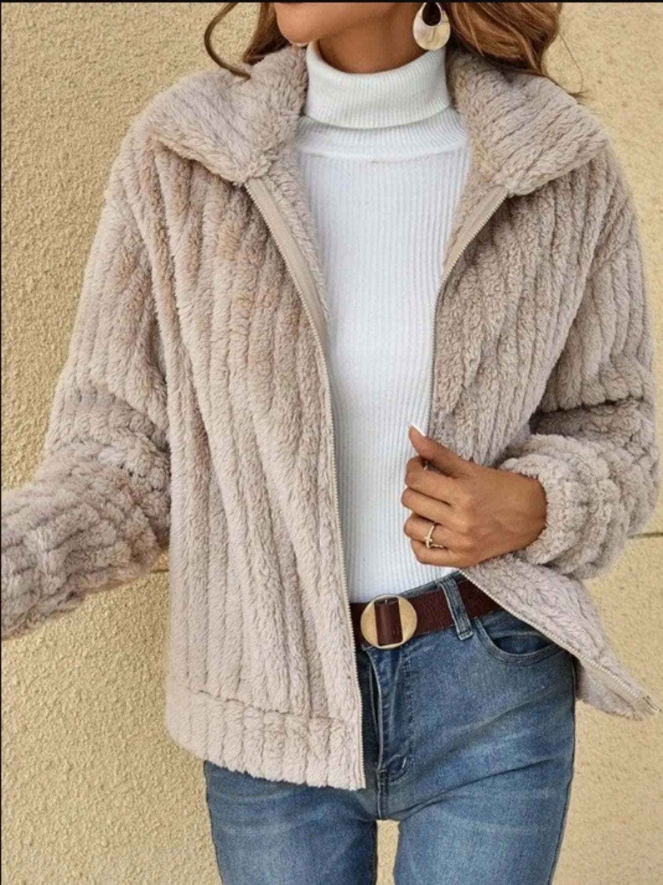 Women's Autumn/Winter Ribbed Plush Cardigan with Cutouts, Short Neck Coat 34/2000, Fashionable Warm and Cozy Outerwear