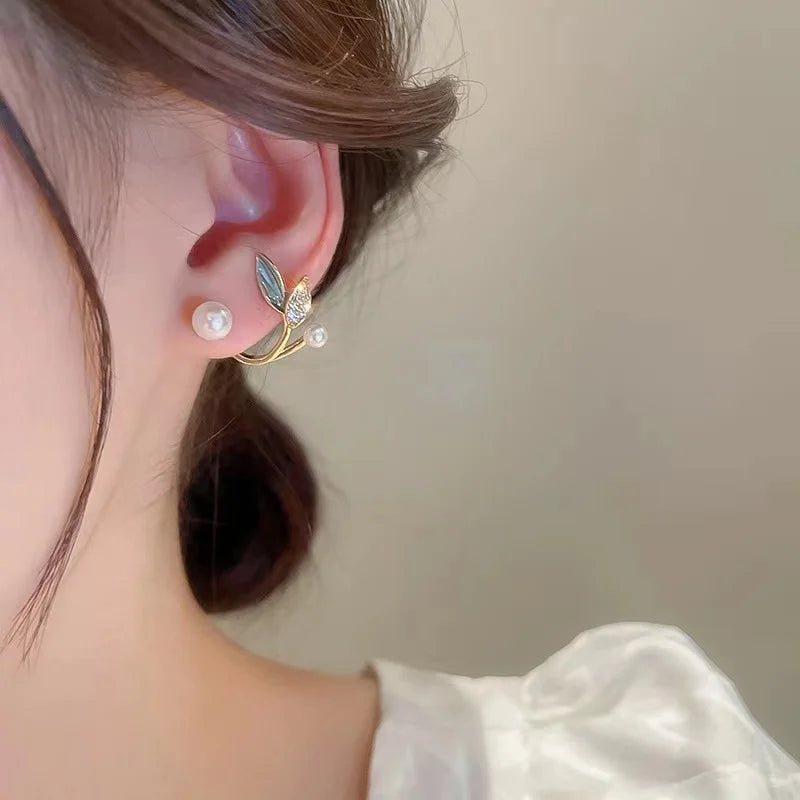 2023 New Fashion Trend Unique Design Elegant Delicate Lightweight Luxury Pearl Tassel Earrings High Jewelry Party Favors for Women
