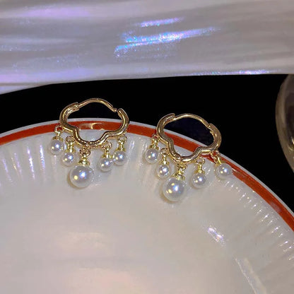 2023 New Fashion Trend Unique Design Elegant Delicate Lightweight Luxury Pearl Tassel Earrings High Jewelry Party Favors for Women