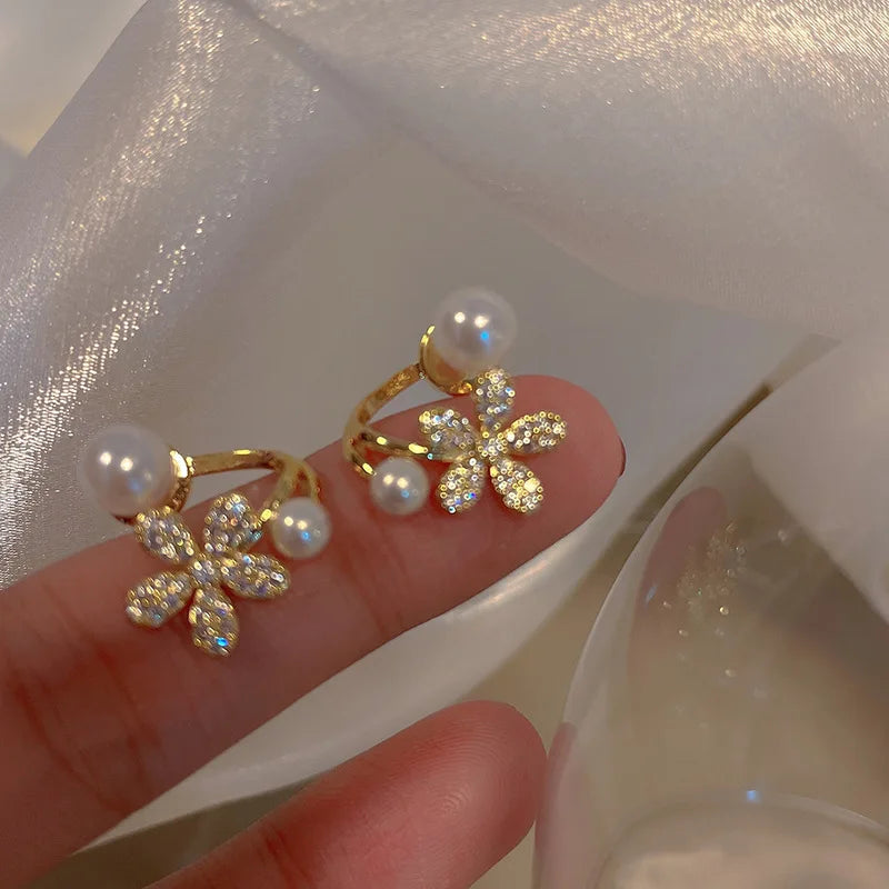 2023 New Fashion Trend Unique Design Elegant Delicate Lightweight Luxury Pearl Tassel Earrings High Jewelry Party Favors for Women