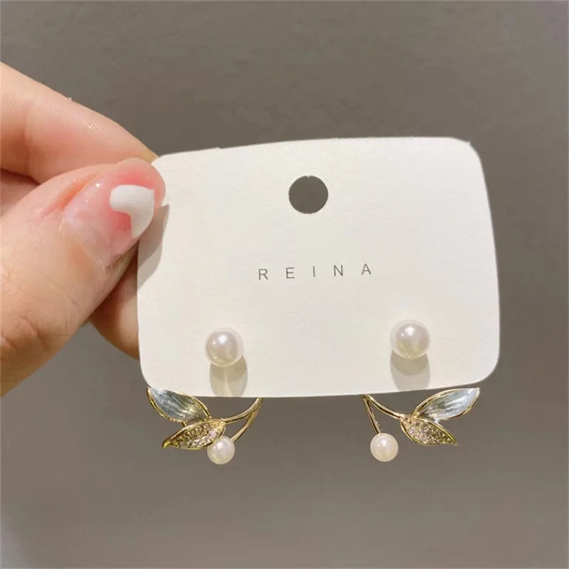 2023 New Fashion Trend Unique Design Elegant Delicate Lightweight Luxury Pearl Tassel Earrings High Jewelry Party Favors for Women