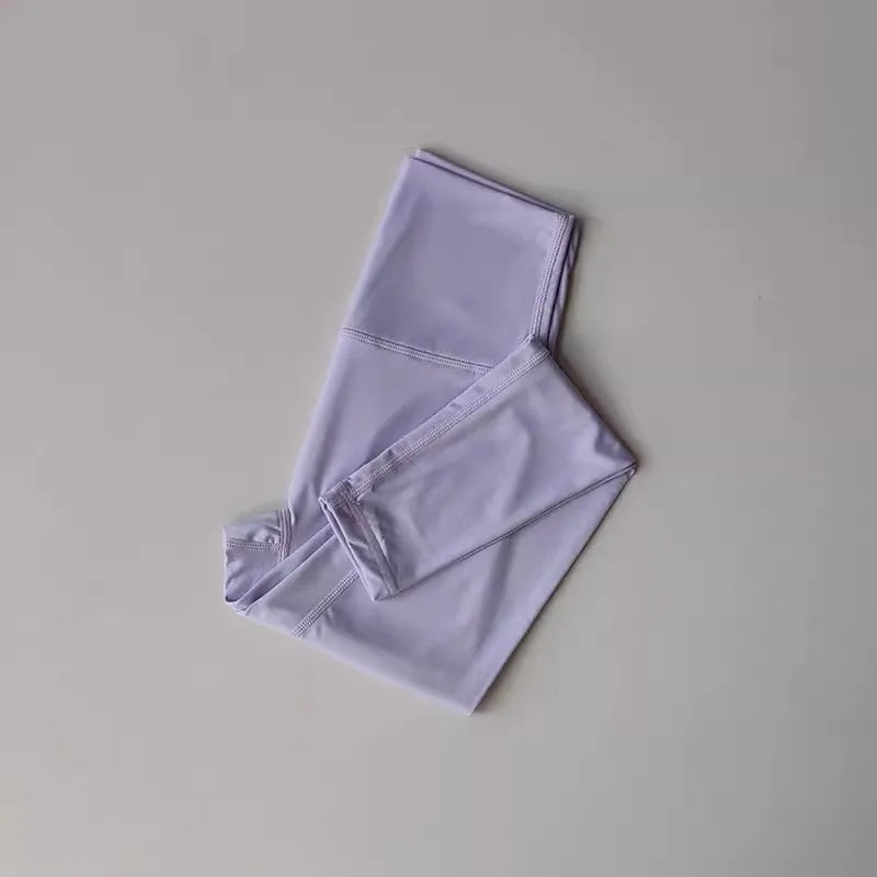 Women's 2-piece yoga workout set, high-waisted.