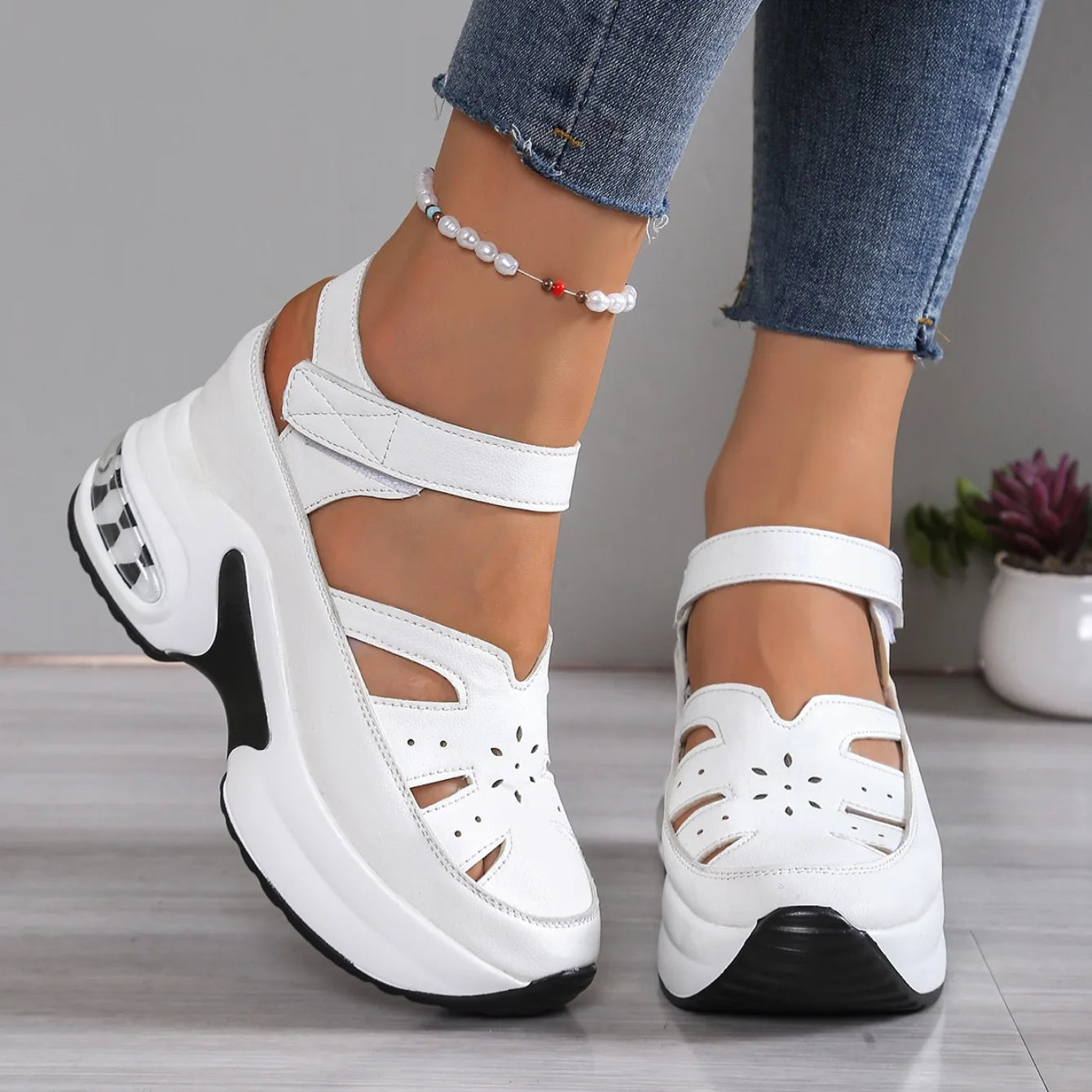 Nuevas sandalias de verano con punta cerrada para mujer, Zapatos informales de talla grande a la moda, nuevas sandalias de plataforma cómodas y ligeras con agujeros, Zapatos