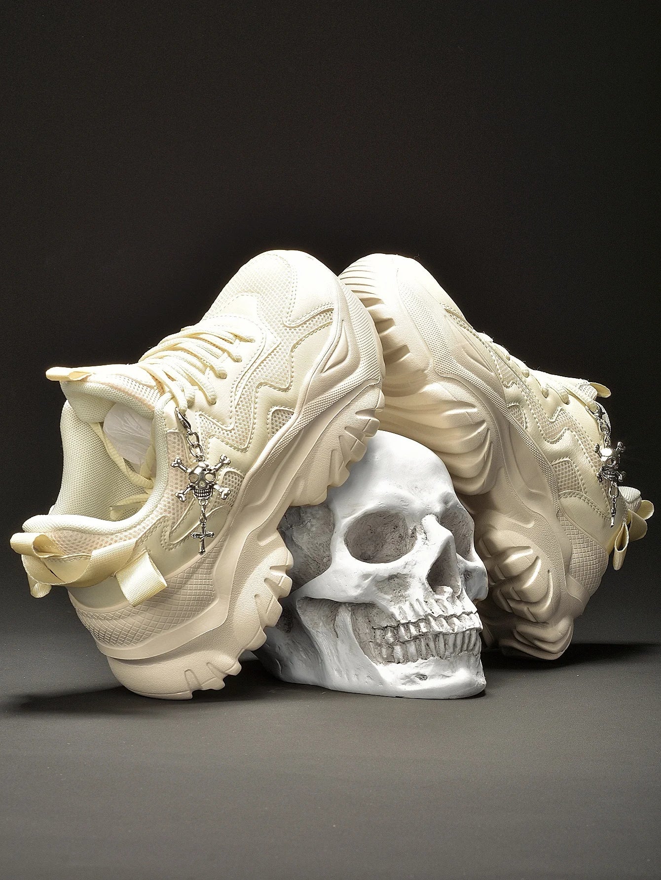 Zapatos vulcanizados informales para mujer, zapatillas ligeras con plataforma negra y tacones altos, estilo punk de Halloween para mujer