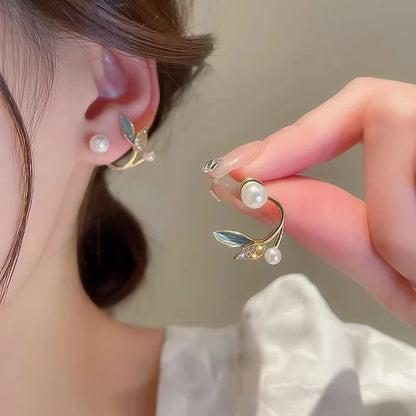 2023 New Fashion Trend Unique Design Elegant Delicate Lightweight Luxury Pearl Tassel Earrings High Jewelry Party Favors for Women