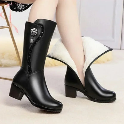 Botas de invierno para Mujer, Botas de nieve cálidas de felpa, Botas de tacón alto a media pantorrilla a la moda para Mujer, Botas de cuero de alta calidad para Mujer