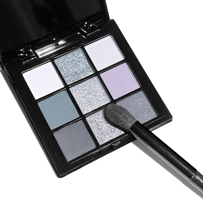 Paleta de sombras de ojos de 9 sombras: Black Swan, Smoky, Dark Black, Grey Silver Glitter, acabado mate, duradero y fácil de colorear