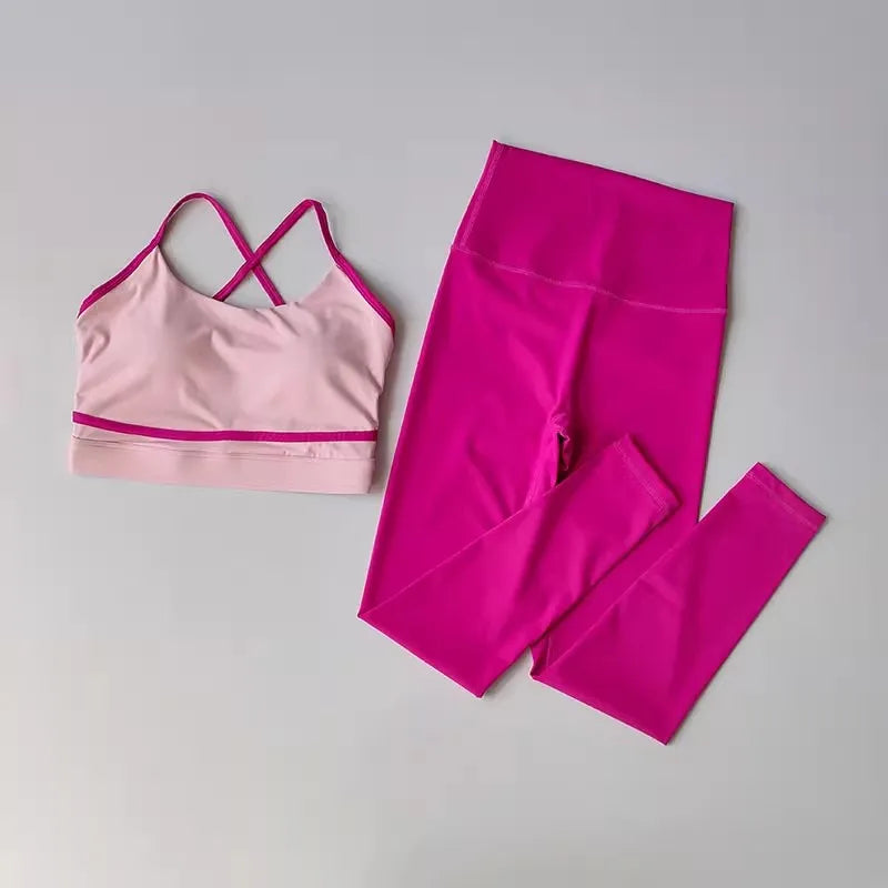 Women's 2-piece yoga workout set, high-waisted.