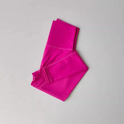 Women's 2-piece yoga workout set, high-waisted.