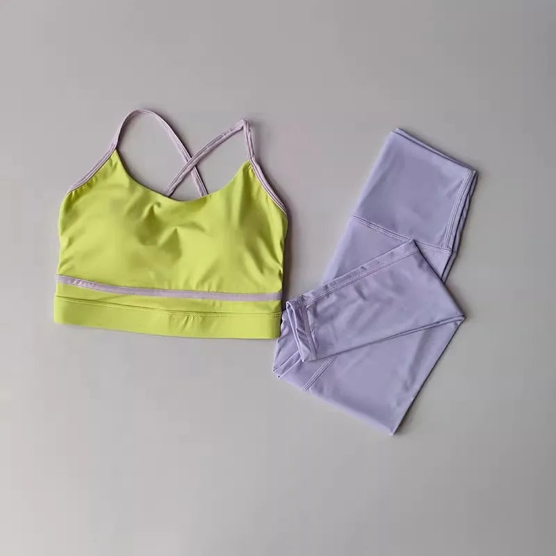 Women's 2-piece yoga workout set, high-waisted.