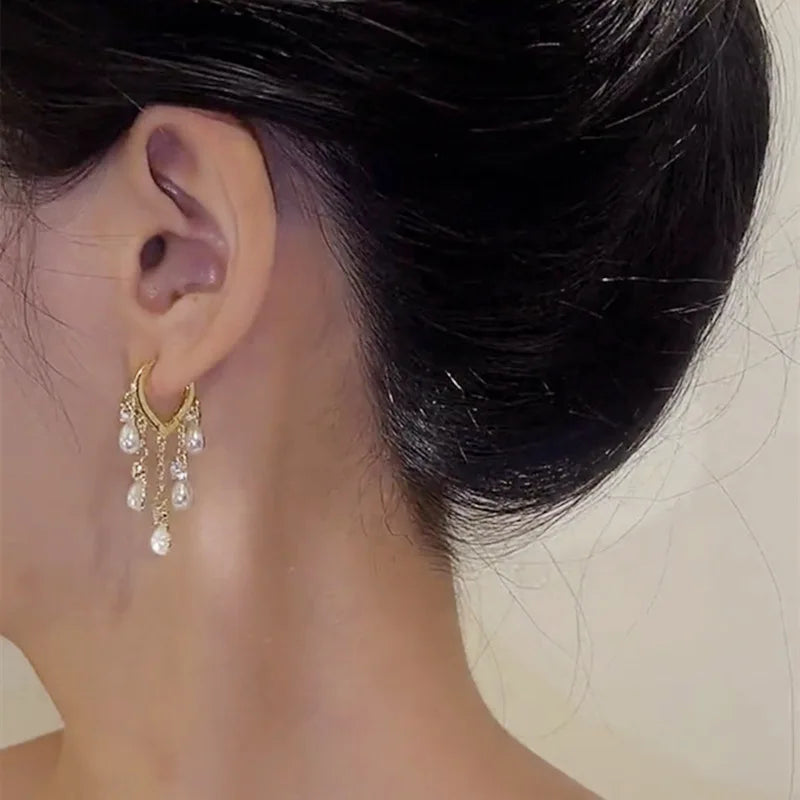 2023 New Fashion Trend Unique Design Elegant Delicate Lightweight Luxury Pearl Tassel Earrings High Jewelry Party Favors for Women