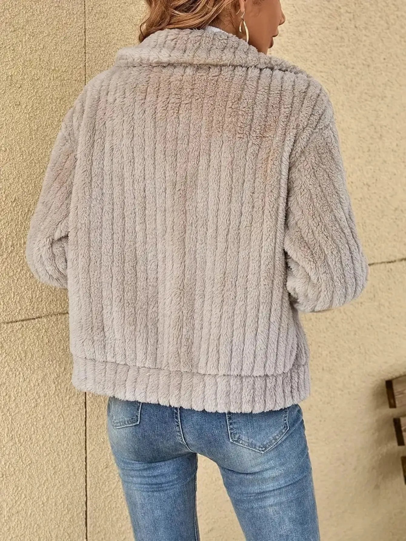 Women's Autumn/Winter Ribbed Plush Cardigan with Cutouts, Short Neck Coat 34/2000, Fashionable Warm and Cozy Outerwear