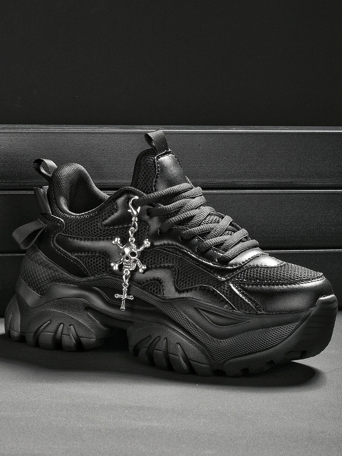 Zapatos vulcanizados informales para mujer, zapatillas ligeras con plataforma negra y tacones altos, estilo punk de Halloween para mujer
