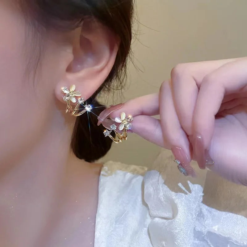 2023 New Fashion Trend Unique Design Elegant Delicate Lightweight Luxury Pearl Tassel Earrings High Jewelry Party Favors for Women