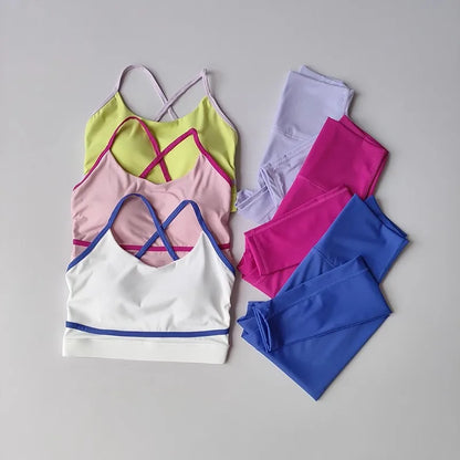 Women's 2-piece yoga workout set, high-waisted.