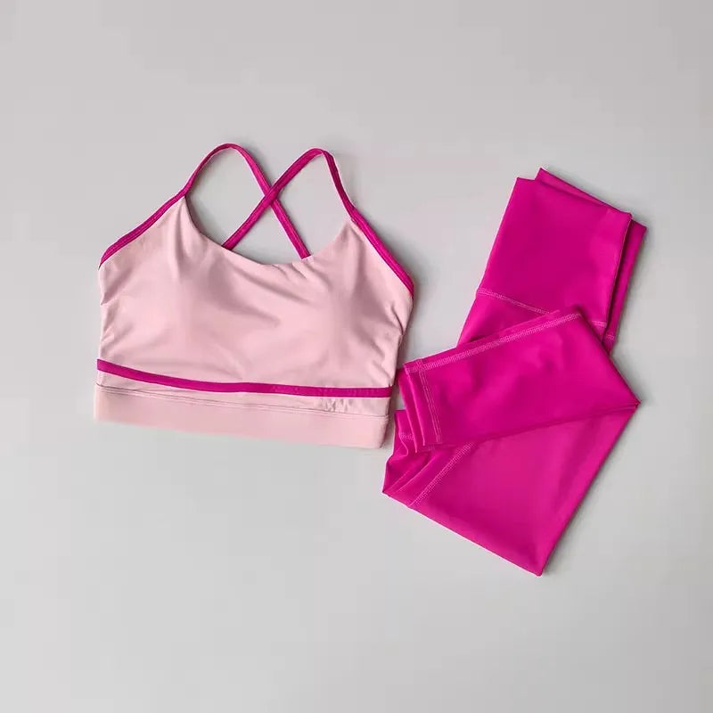 Women's 2-piece yoga workout set, high-waisted.
